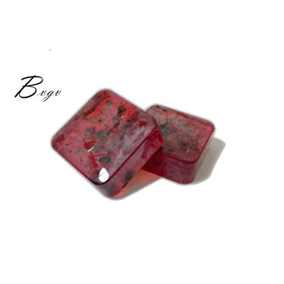 表面石鹸の反アクネの反点のSoftsoapボディを白くするローズの花の花弁はごしごし洗う